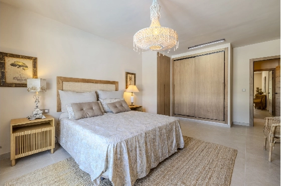 Villa in Denia zu verkaufen, Wohnfläche 324 m², Baujahr 1993, Zustand modernisiert, + Fussbodenheizung, Klimaanlage, Grundstück 1888 m², 4 Schlafzimmer, 2 Badezimmer, Pool, ref.: BC-7771-63