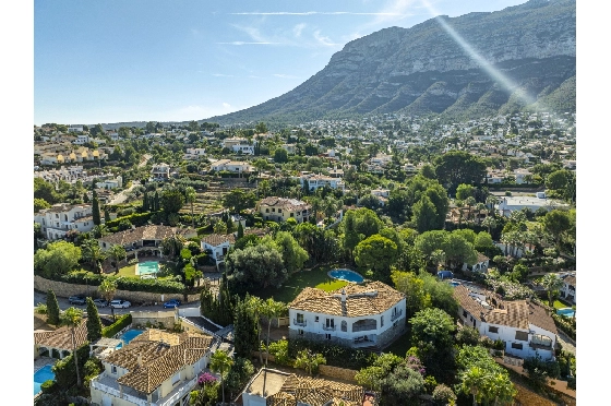 Villa in Denia zu verkaufen, Wohnfläche 267 m², Baujahr 1993, Zustand gepflegt, + Zentralheizung, Grundstück 1085 m², 4 Schlafzimmer, 3 Badezimmer, Pool, ref.: BC-7785-48