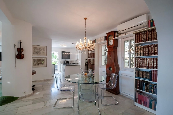 Villa in Calpe(Canuta) zu verkaufen, Wohnfläche 187 m², Klimaanlage, 4 Schlafzimmer, 3 Badezimmer, Pool, ref.: COB-3547-10535-8