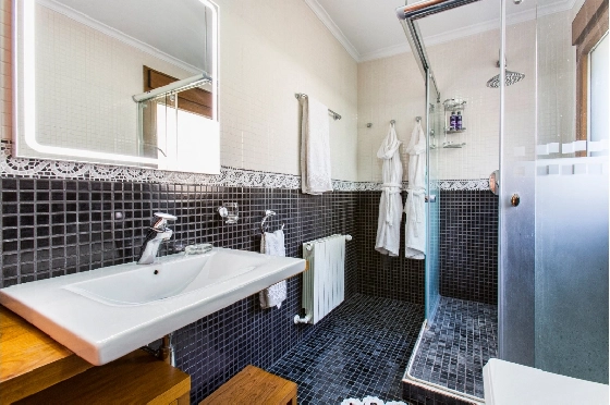 Villa in Denia zu verkaufen, Wohnfläche 266 m², Klimaanlage, Grundstück 1254 m², 5 Schlafzimmer, 3 Badezimmer, Pool, ref.: VI-CHA2550-45