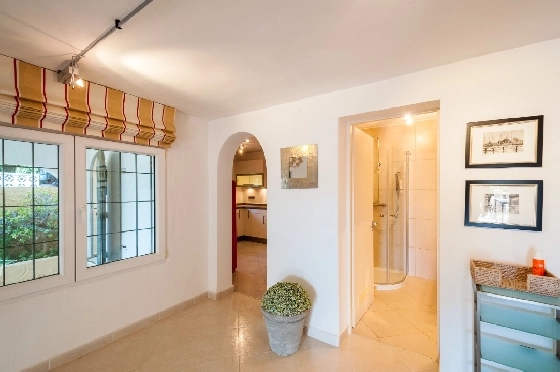 Villa in Moraira zu verkaufen, Wohnfläche 270 m², Klimaanlage, Grundstück 897 m², 3 Schlafzimmer, 3 Badezimmer, Pool, ref.: AM-12629DR-21