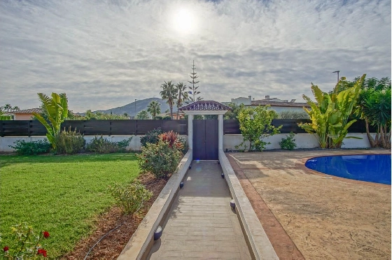 Villa in L-Alfas del Pi(Alfaz del PI Pueblo Urbanizaciones) zu verkaufen, Wohnfläche 810 m², Grundstück 1094 m², 5 Schlafzimmer, 6 Badezimmer, Pool, ref.: COB-7030ALF-10535-43