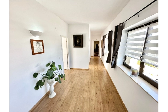 Villa in Pego zu verkaufen, Wohnfläche 320 m², Baujahr 2009, Klimaanlage, Grundstück 1166 m², 5 Schlafzimmer, 4 Badezimmer, Pool, ref.: O-V98014-31
