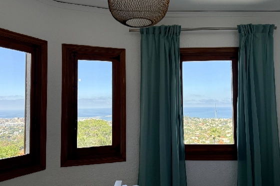 RG-1026-27.webp